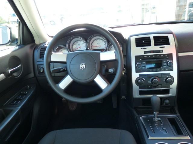 Dodge Charger 2010 photo 4