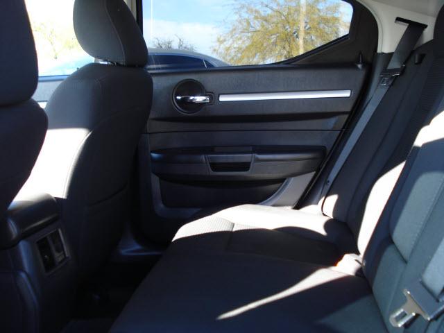 Dodge Charger 2010 photo 2