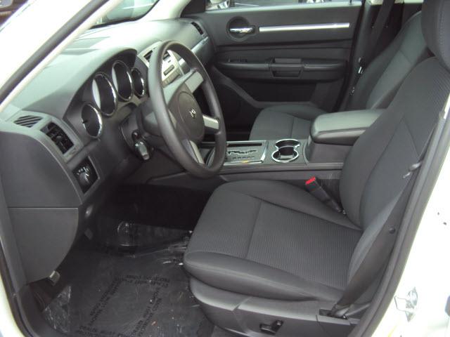 Dodge Charger 2010 photo 2
