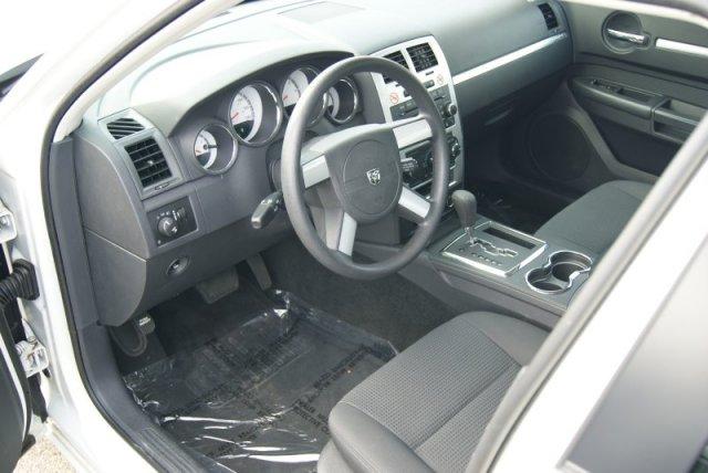 Dodge Charger 2010 photo 4