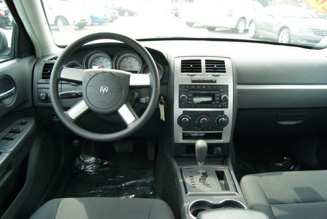 Dodge Charger 2010 photo 2