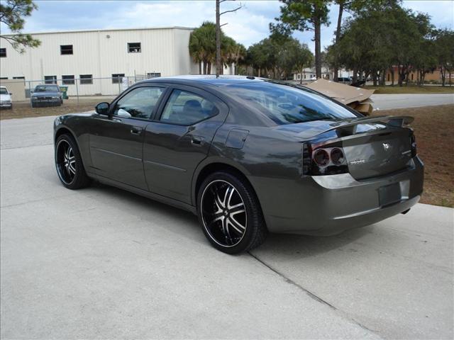 Dodge Charger 2010 photo 3