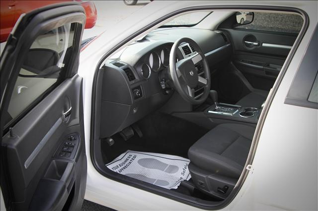 Dodge Charger 2010 photo 4