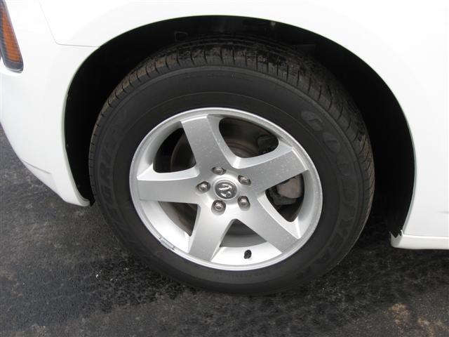 Dodge Charger 2010 photo 2