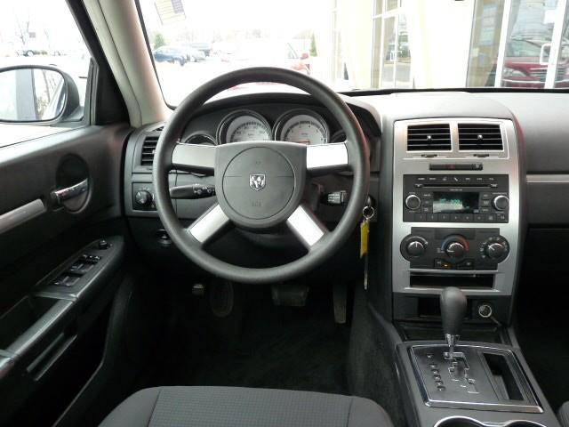 Dodge Charger 2010 photo 3