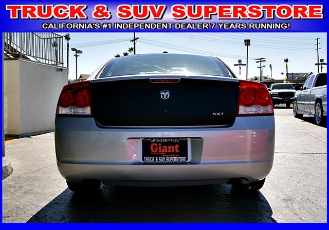 Dodge Charger 2010 photo 4