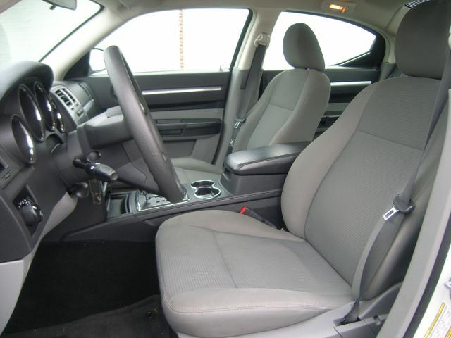 Dodge Charger 2010 photo 2