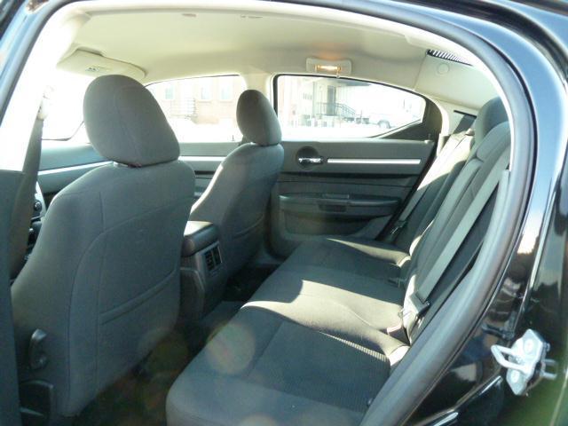 Dodge Charger 2010 photo 2