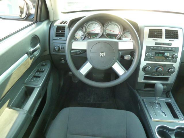 Dodge Charger 2010 photo 3