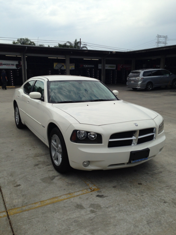 Dodge Charger 2010 photo 4