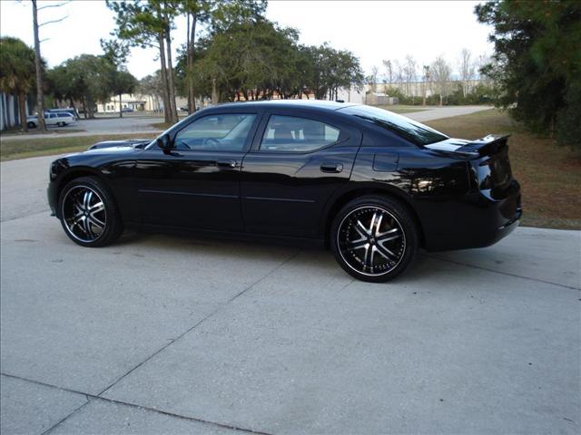 Dodge Charger 2010 photo 1