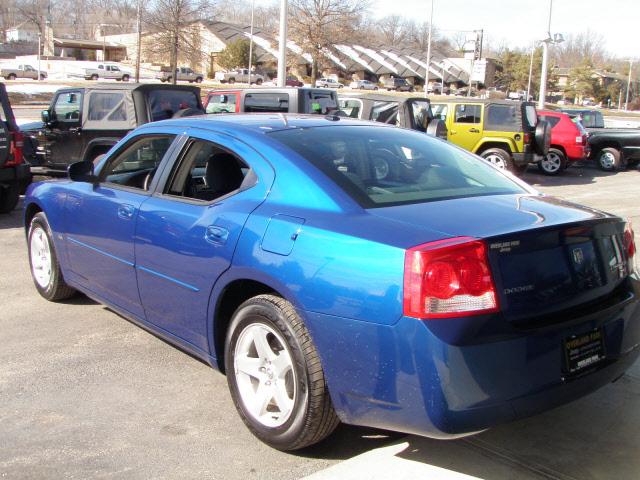 Dodge Charger 2010 photo 2