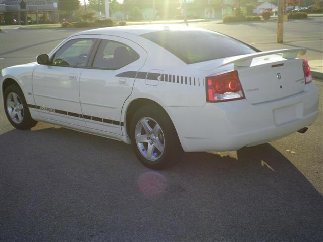 Dodge Charger 2010 photo 3