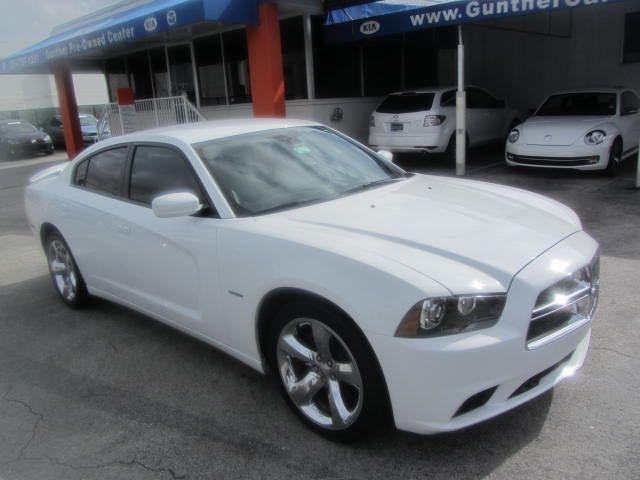 Dodge Charger 2011 photo 0