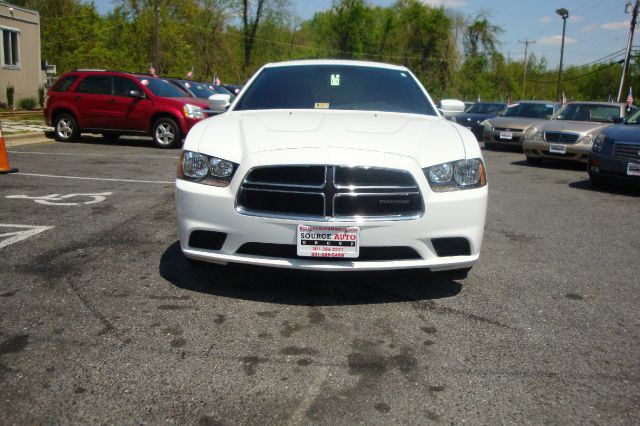 Dodge Charger 2011 photo 2