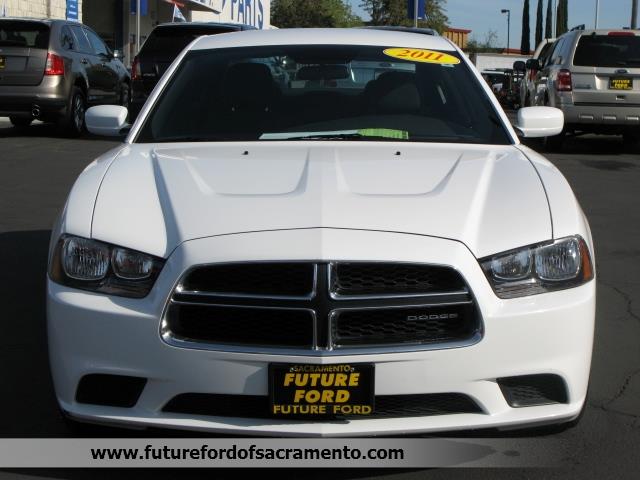 Dodge Charger 2011 photo 3