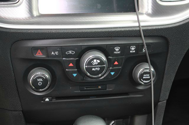 Dodge Charger 2011 photo 10