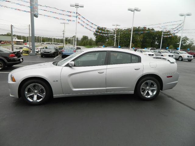 Dodge Charger 2012 photo 2