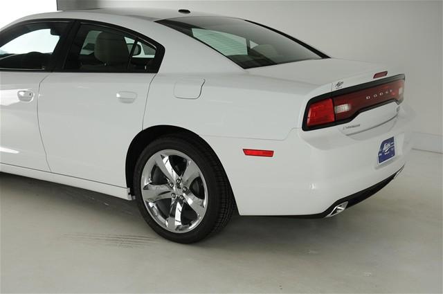 Dodge Charger 2012 photo 4