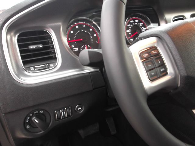 Dodge Charger SE Sedan