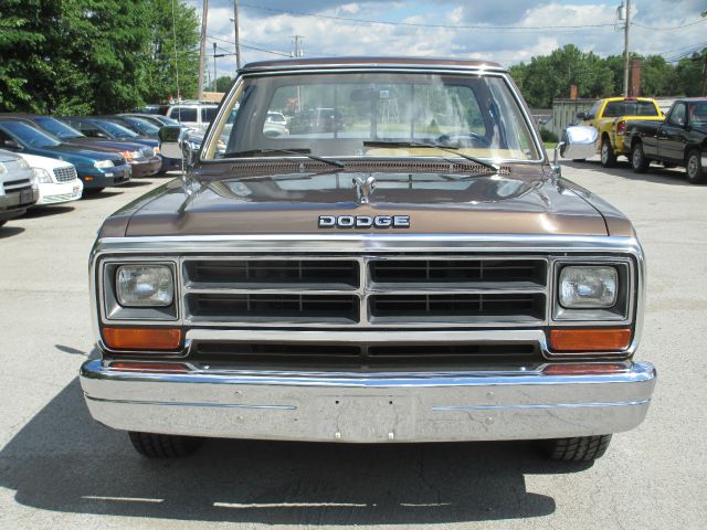 Dodge D150 Pickup 1989 photo 0
