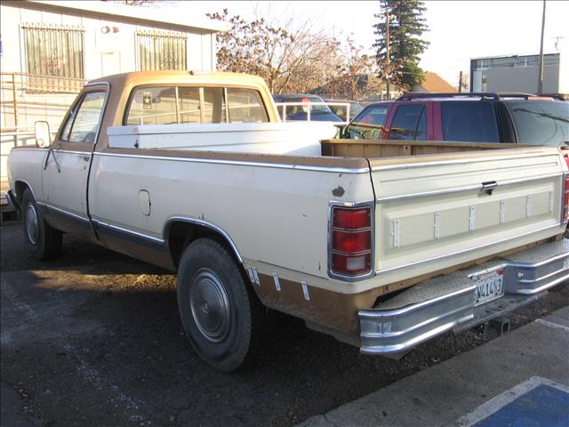 Dodge D250 Pickup 1986 photo 2