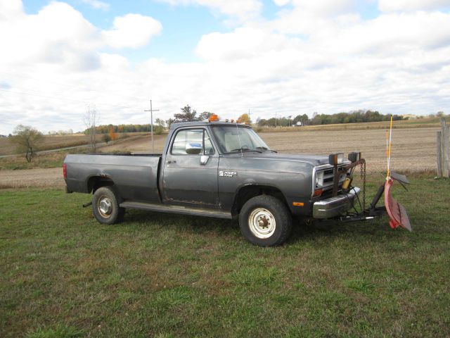 Dodge D250 Pickup 1988 photo 1