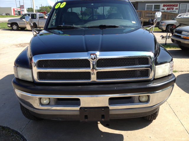 Dodge D350 Pickup SLT Pickup Truck