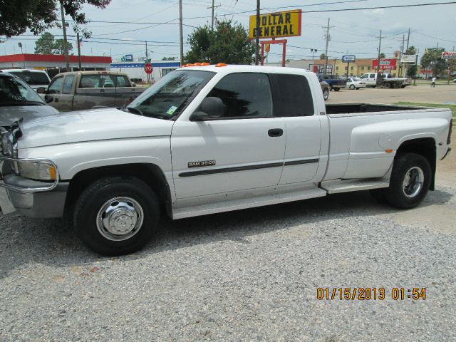Dodge D350 Pickup 2001 photo 2