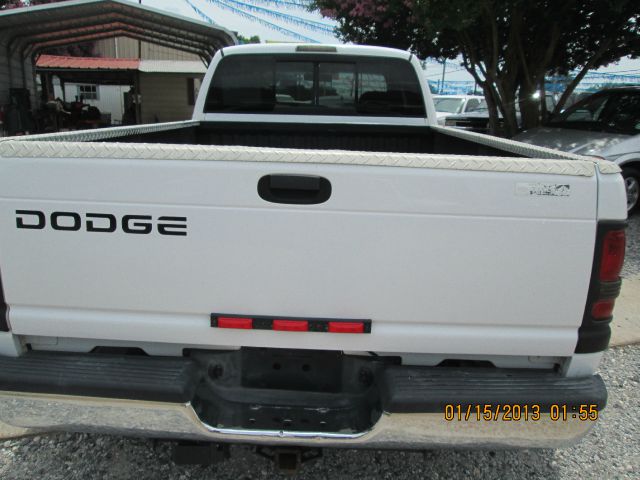 Dodge D350 Pickup 2001 photo 4