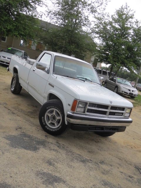 Dodge Dakota 1989 photo 1