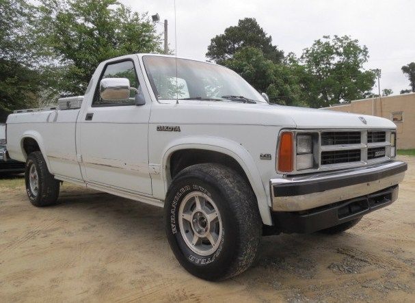 Dodge Dakota 1989 photo 11