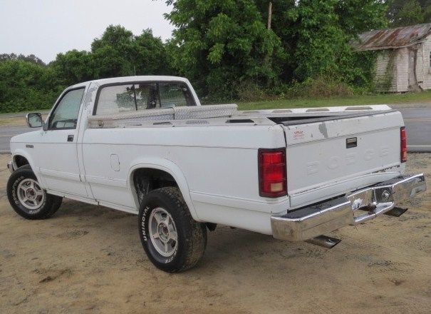 Dodge Dakota 1989 photo 15