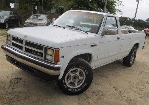 Dodge Dakota 1989 photo 4