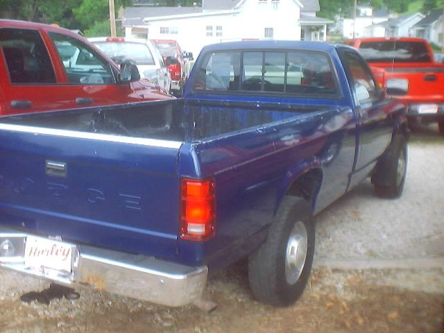 Dodge Dakota 1990 photo 1
