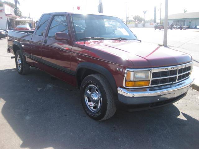 Dodge Dakota 1996 photo 2