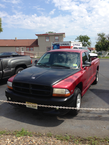 Dodge Dakota Premier 4x4 SUV Pickup Truck