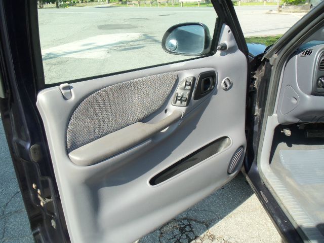 Dodge Dakota 1999 photo 17