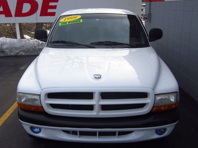 Dodge Dakota 1999 photo 4