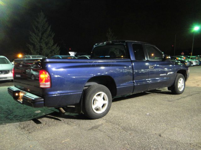 Dodge Dakota Premier 4x4 SUV Pickup Truck