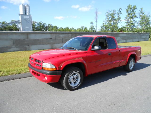 Dodge Dakota Premier 4x4 SUV Pickup Truck