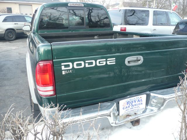 Dodge Dakota Premier 4x4 SUV Pickup Truck