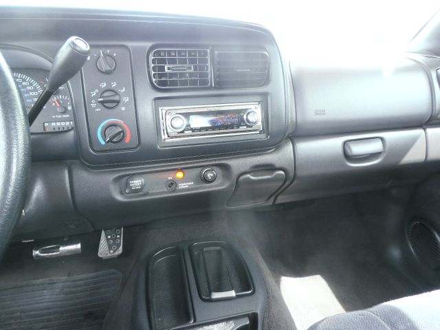 Dodge Dakota 2000 photo 2