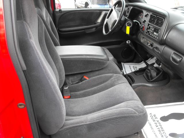Dodge Dakota 2000 photo 2