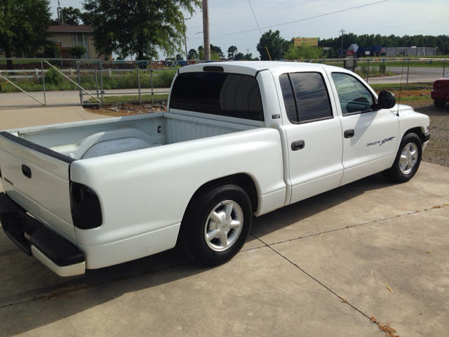 Dodge Dakota 2000 photo 1