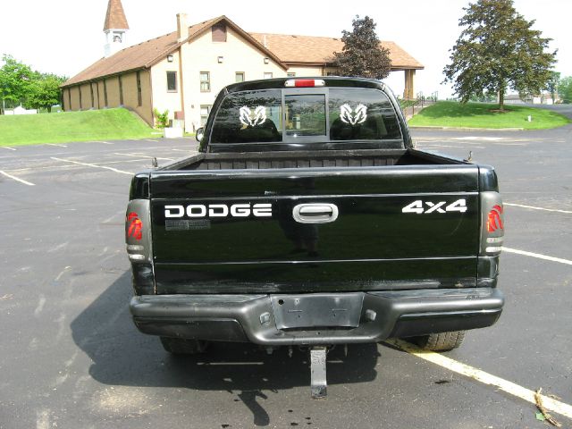 Dodge Dakota PZEV Pickup Truck