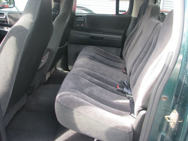 Dodge Dakota PZEV Pickup Truck