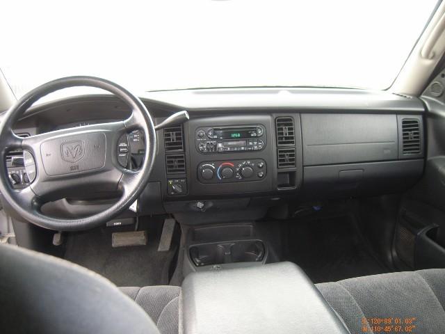 Dodge Dakota 2001 photo 2