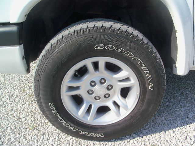 Dodge Dakota 2001 photo 3