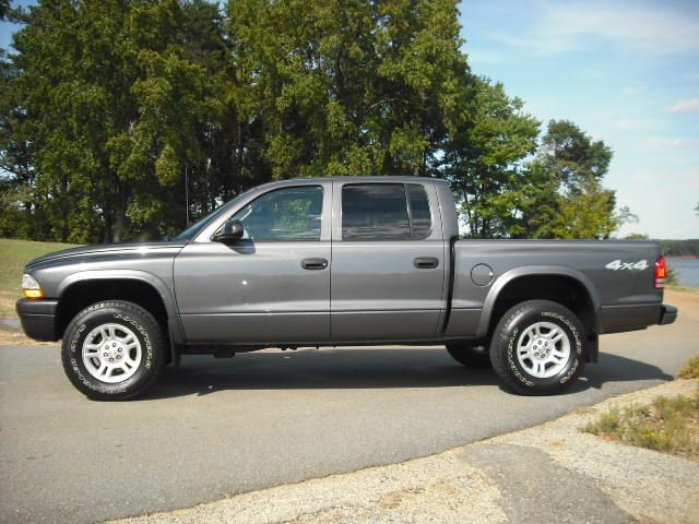 Dodge Dakota 2003 photo 1